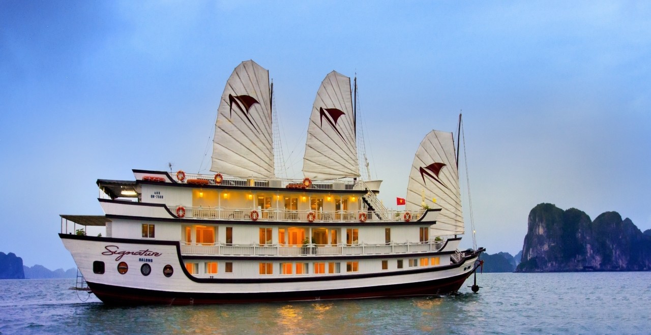 2 DAYS 1 NIGHT HALONG CRUISE ON SIGNATURE CRUISE